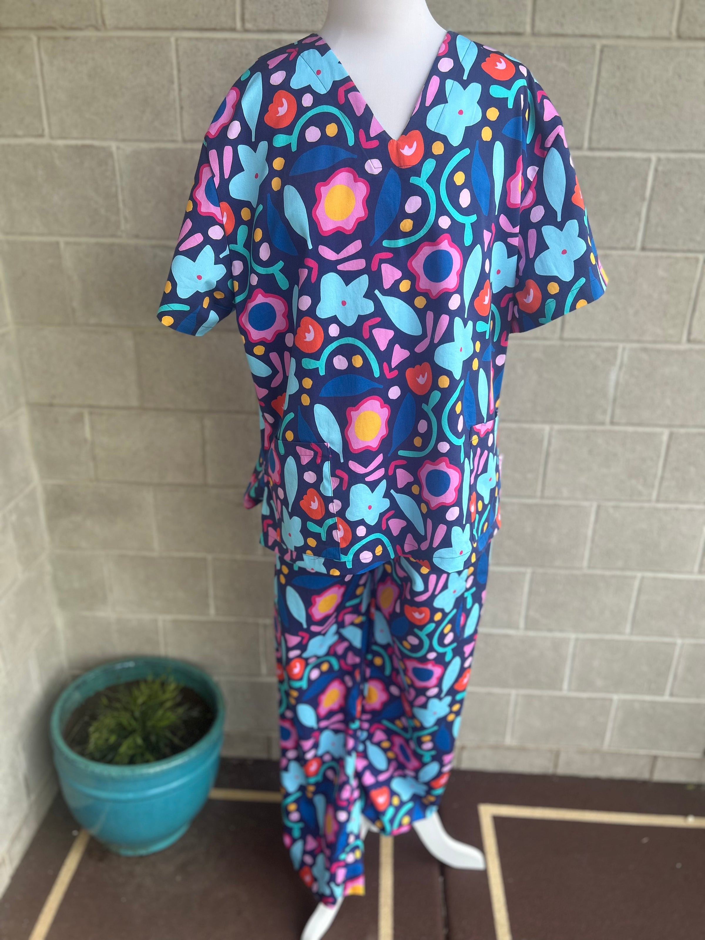 Over under up Scrub Set (Pre-order)