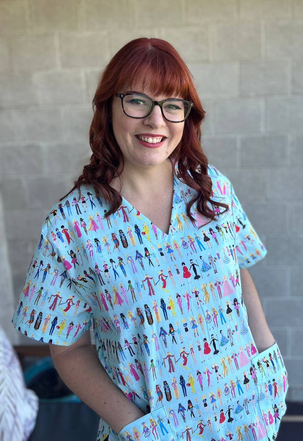 Barbie Scrub Top – Fun Blue Print with much loved Barbie dolls – HettiSmith