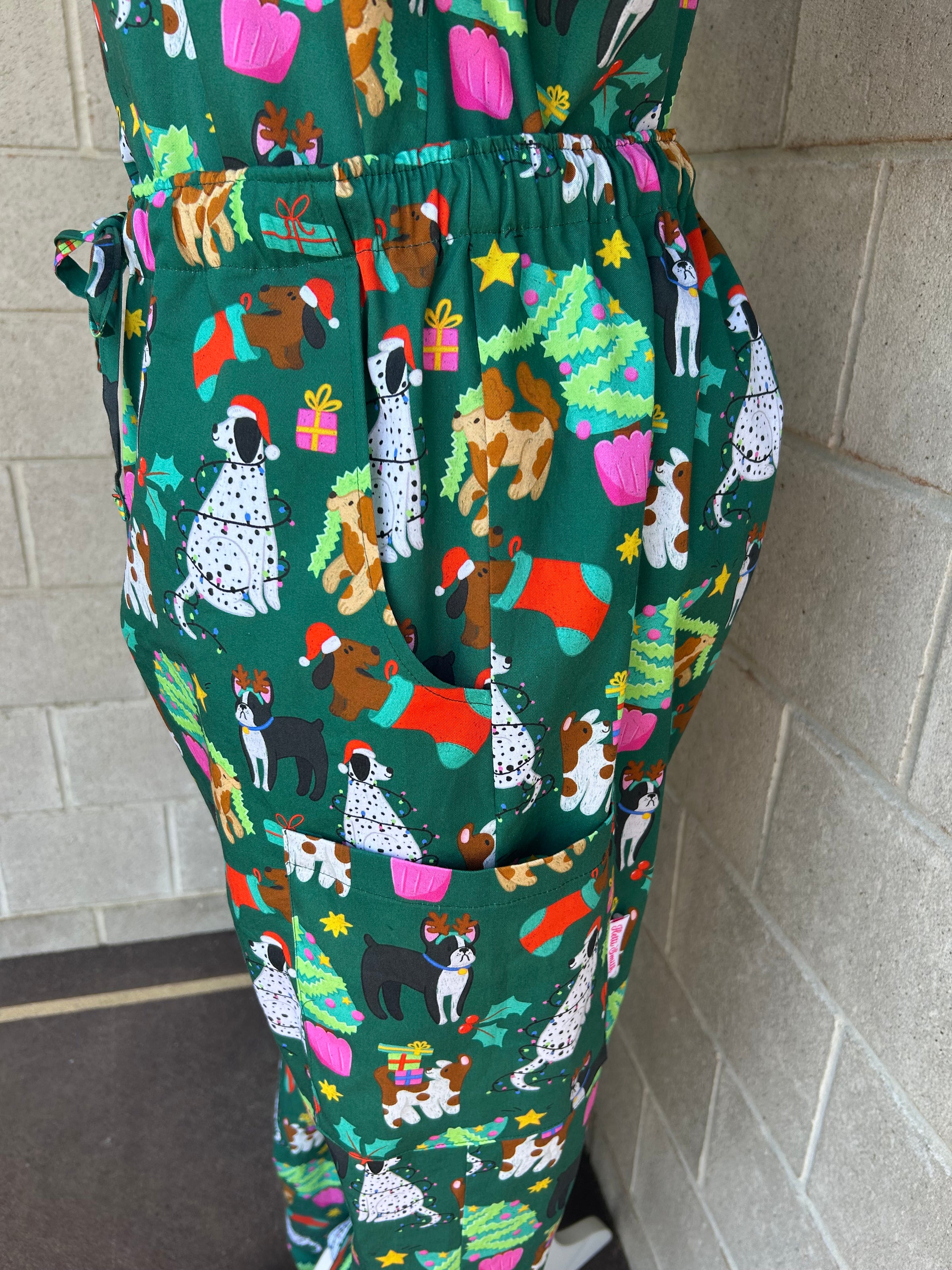 Christmas Dogs scrub Set