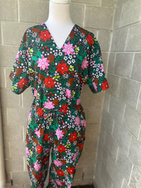Christmas Florals Scrub Set (Pre-order)