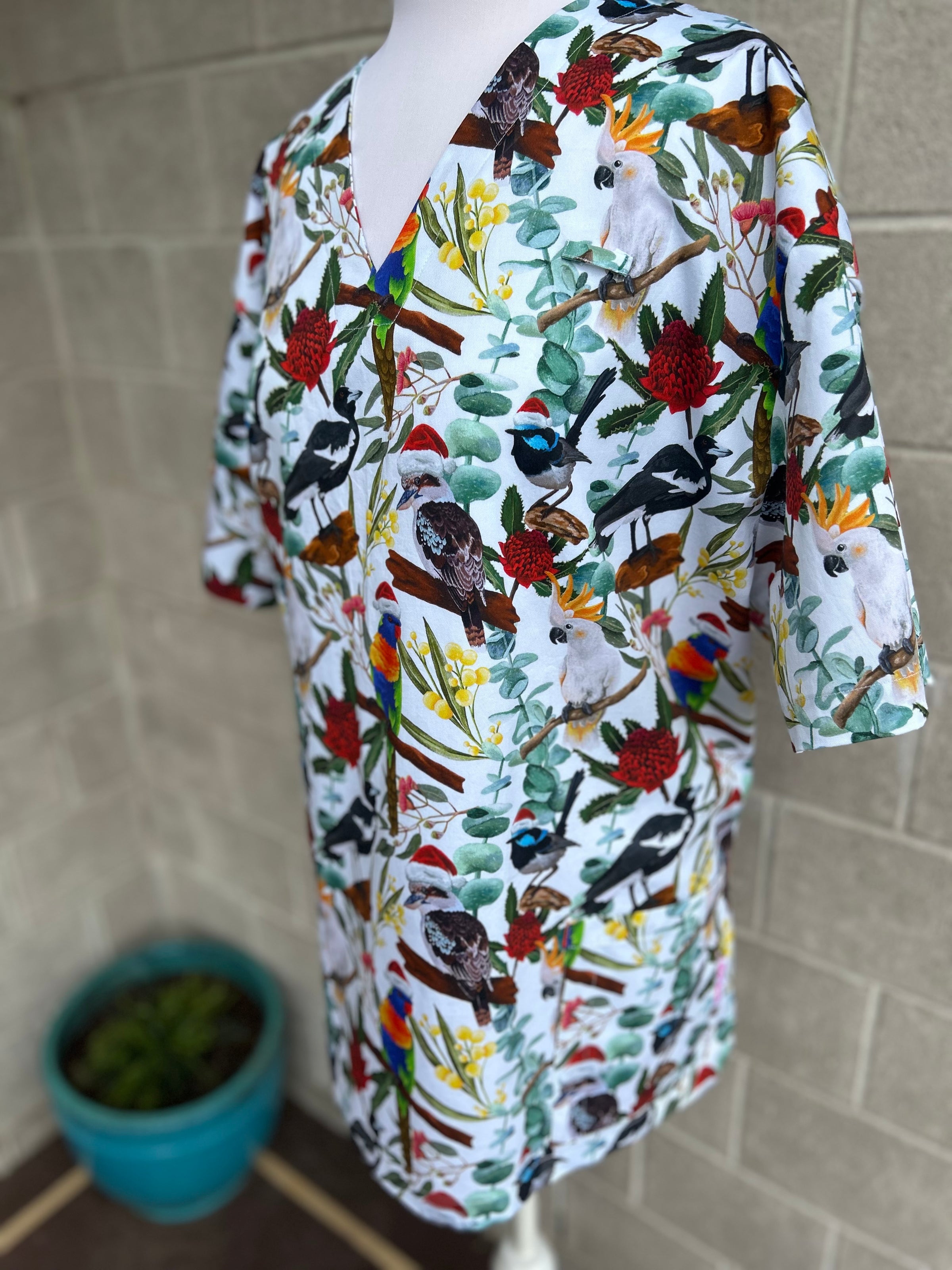 Aussie Christmas Birds Scrub Top (Pre-order)