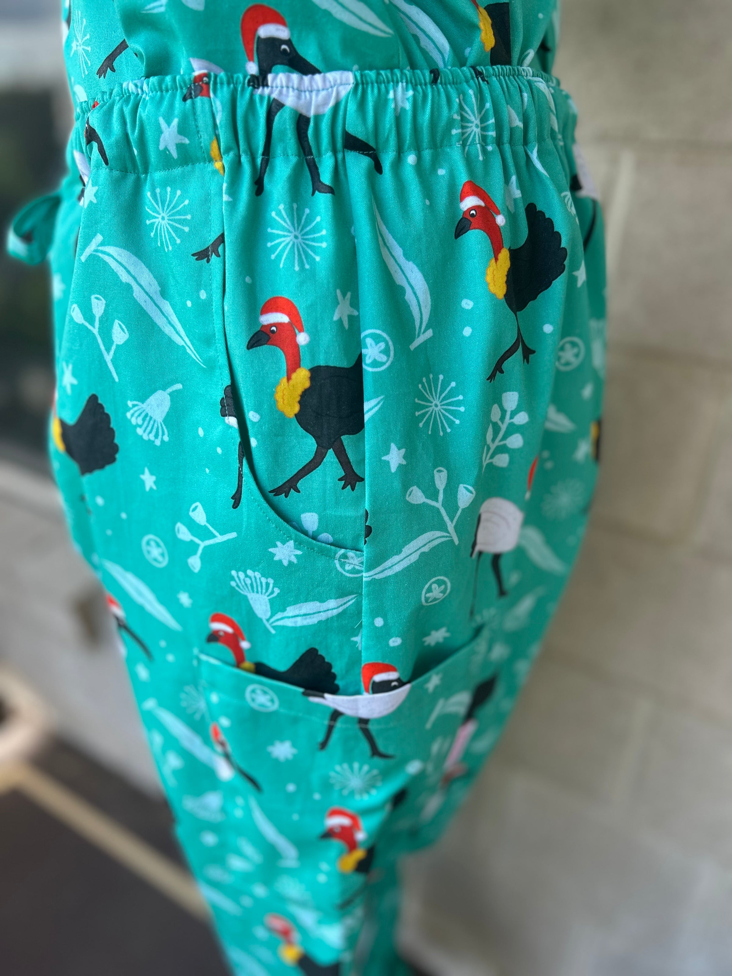 Bin Chicken & Bush Turkey Christmas Scrub Set (Pre-order)