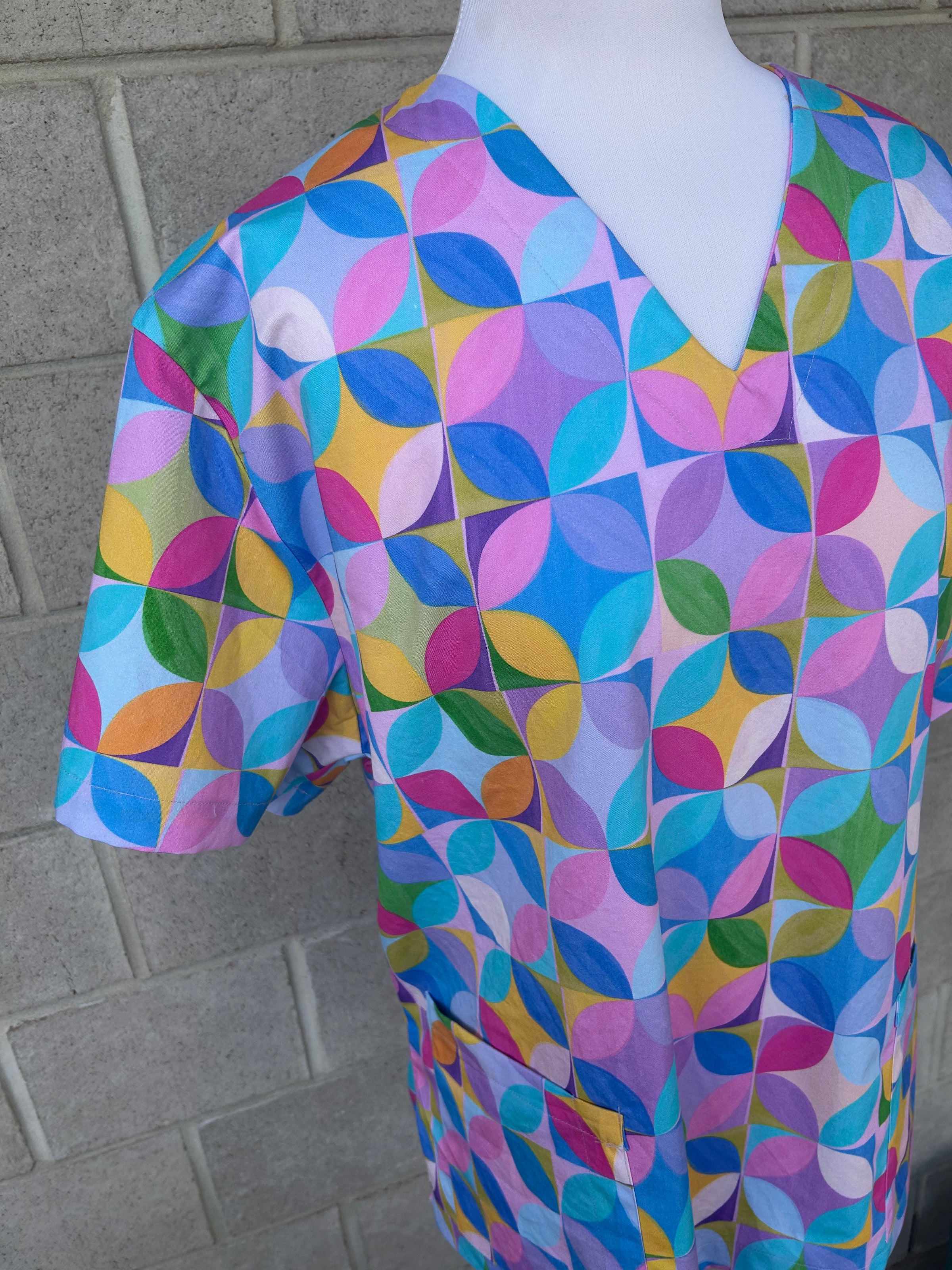 Luminosity Scrub Top (Pre-order)