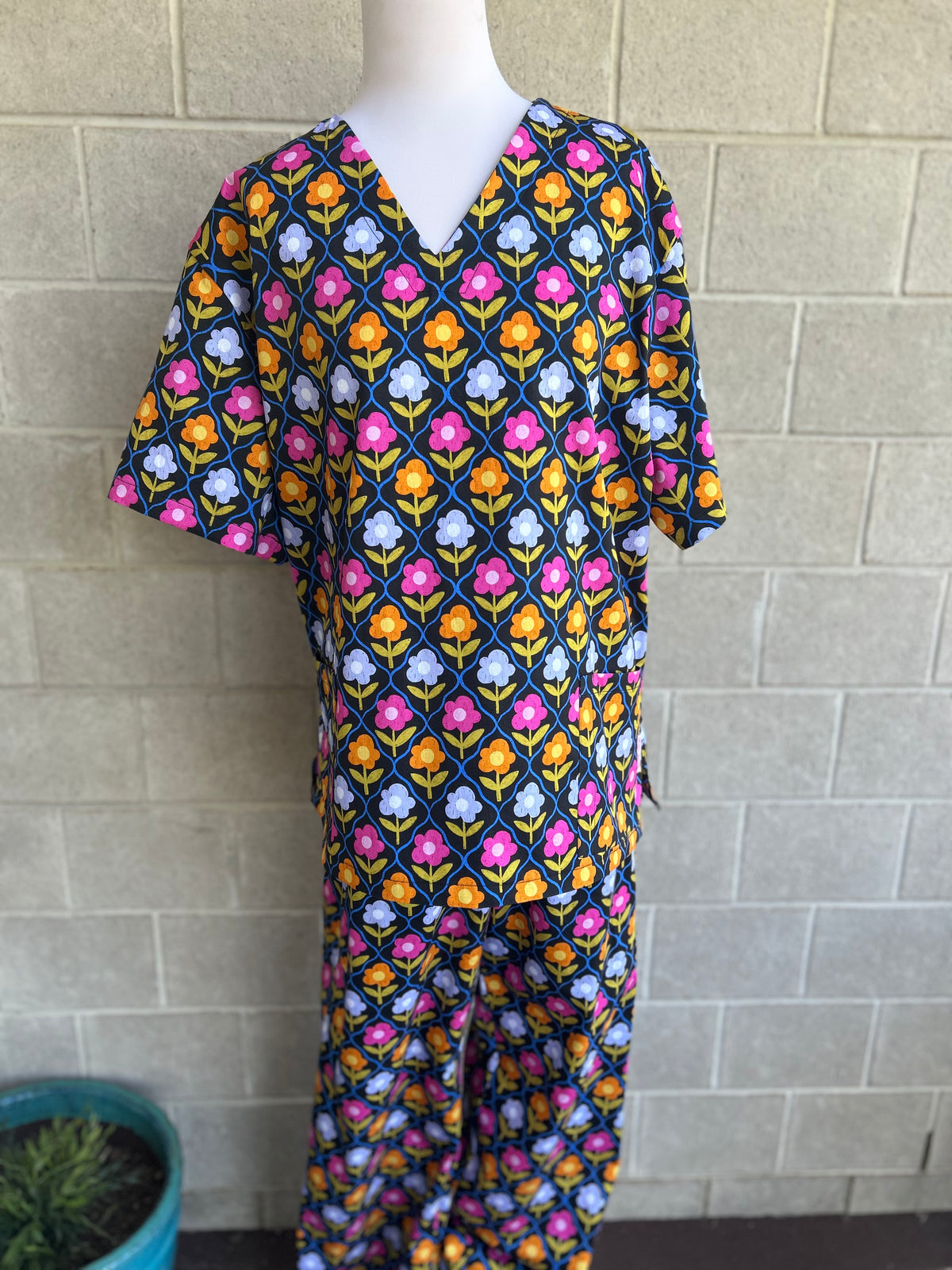 Bright Blooms Scrub Set (Pre-order)