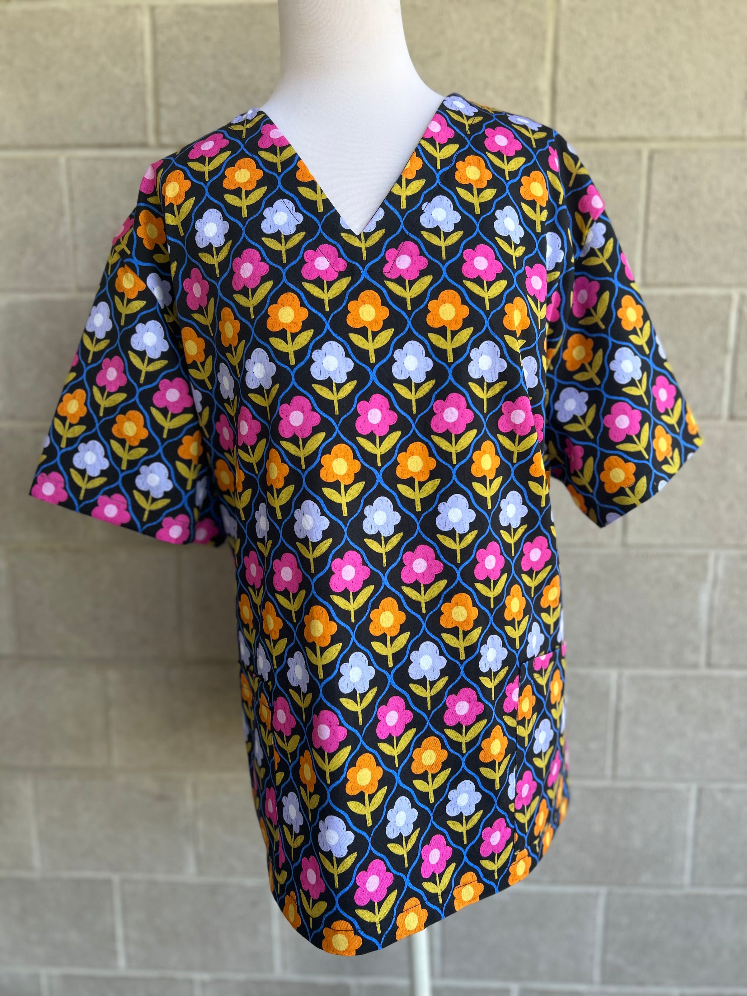 Bright Blooms Scrub Top (Pre-order)