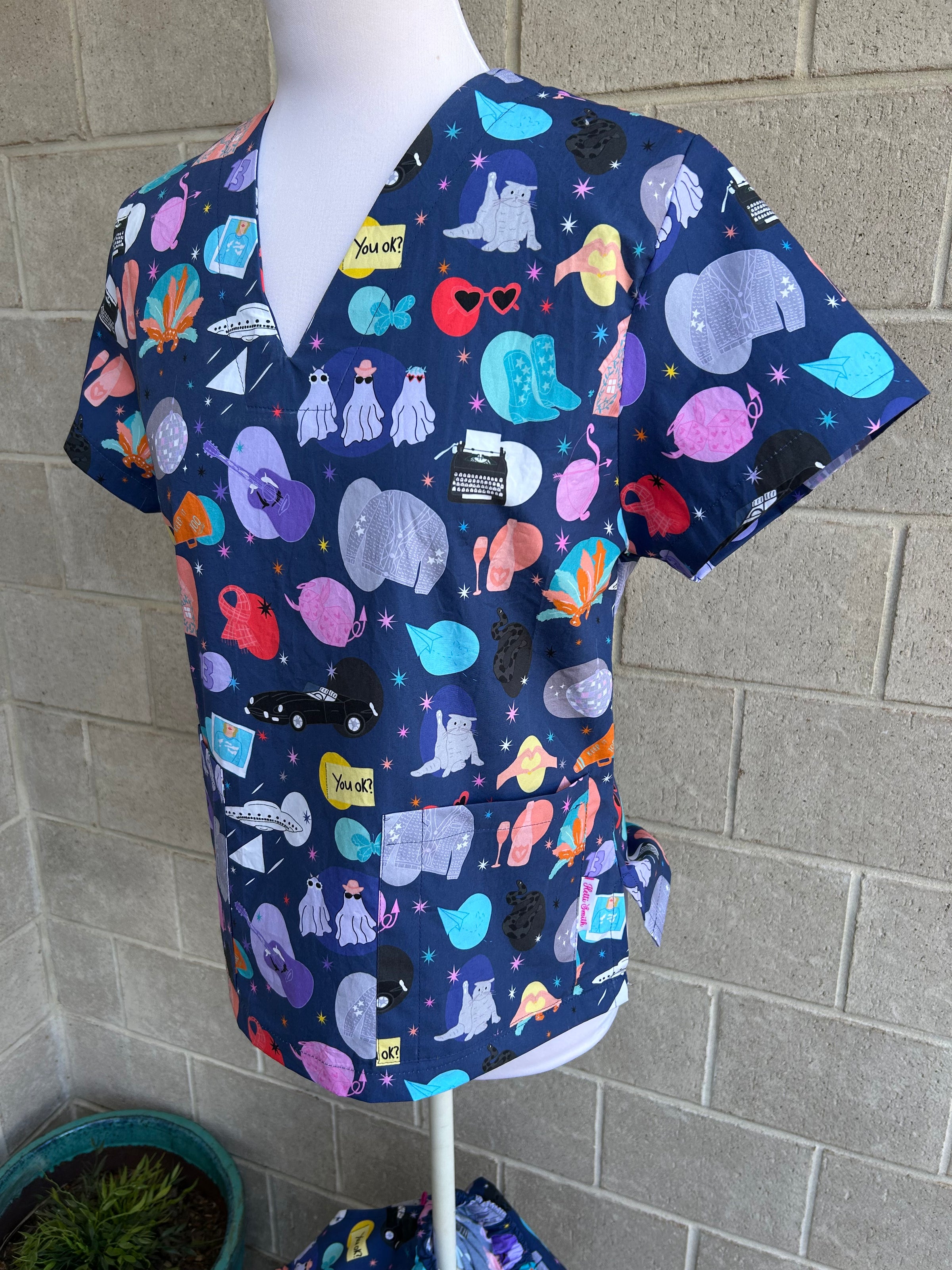 Eras (TS1-12) navy scrub top