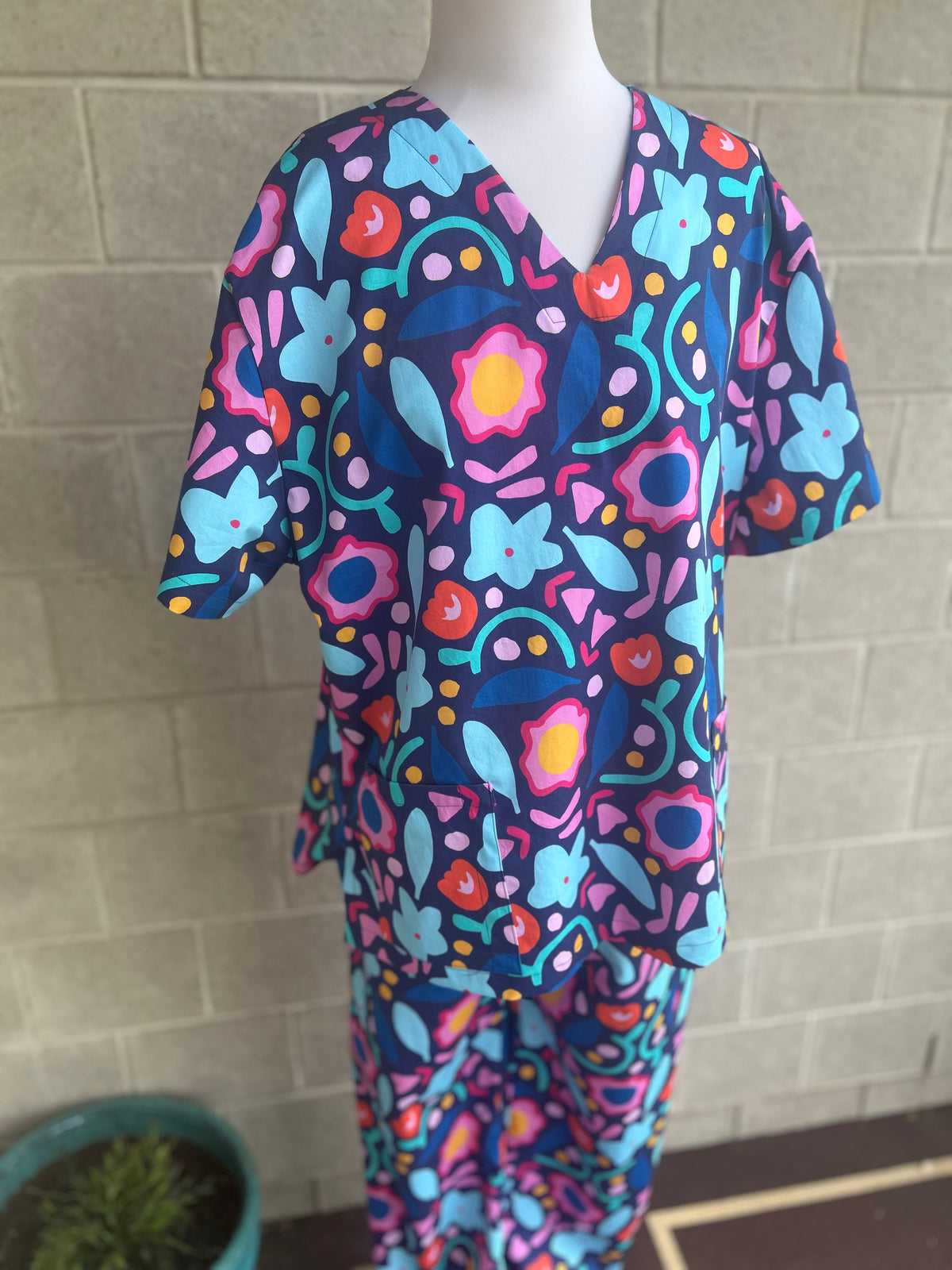 Over under up Scrub Set (Pre-order)