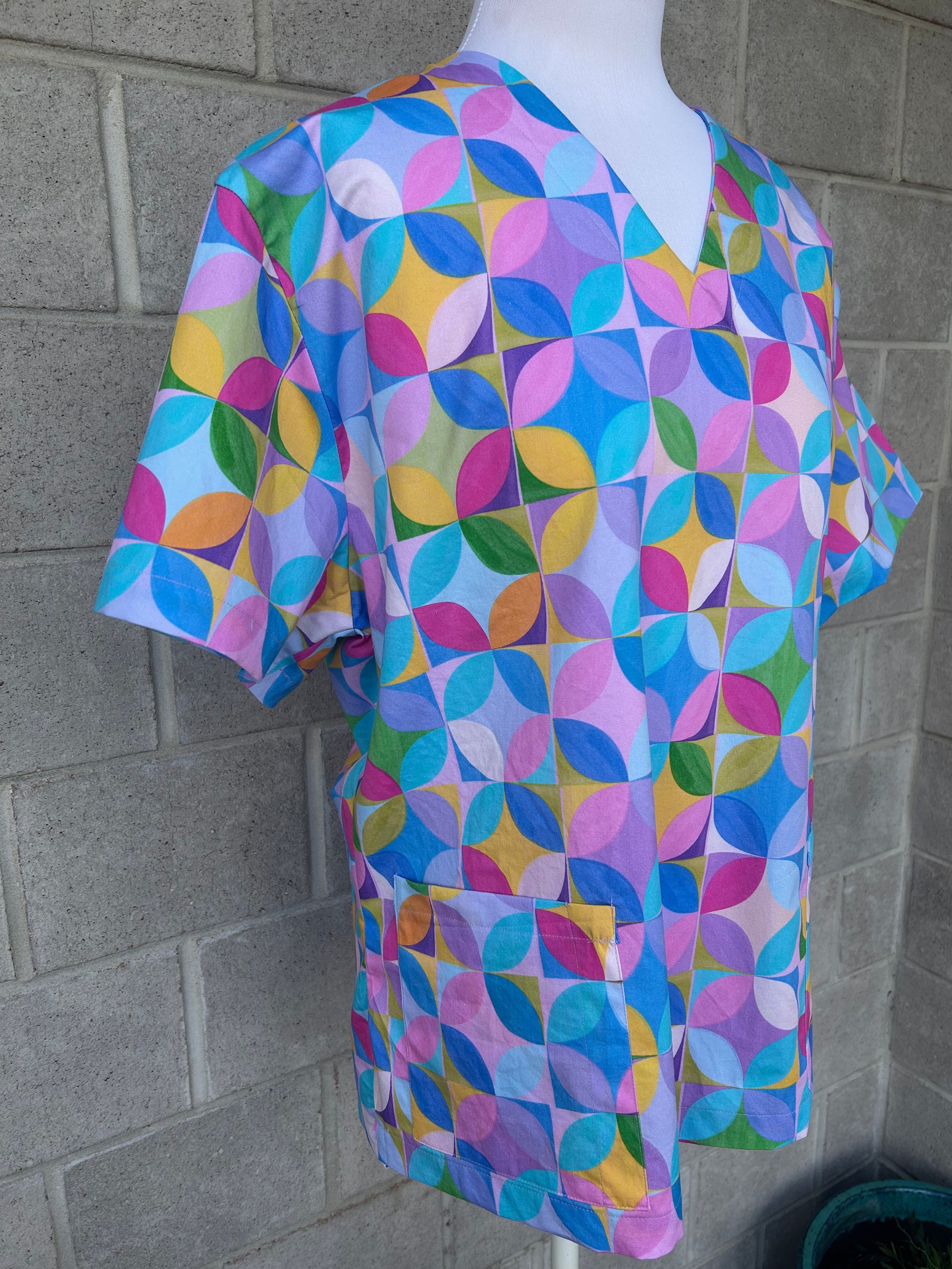 Luminosity Scrub Top (Pre-order)