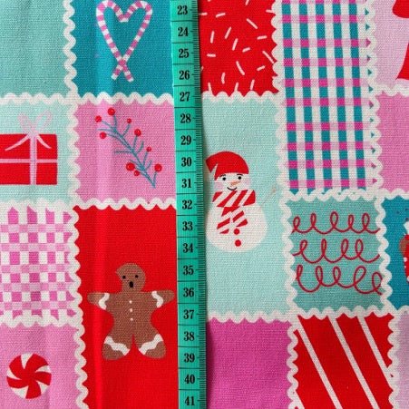 Christmas Quilt Scrub Set (October Pre-order)