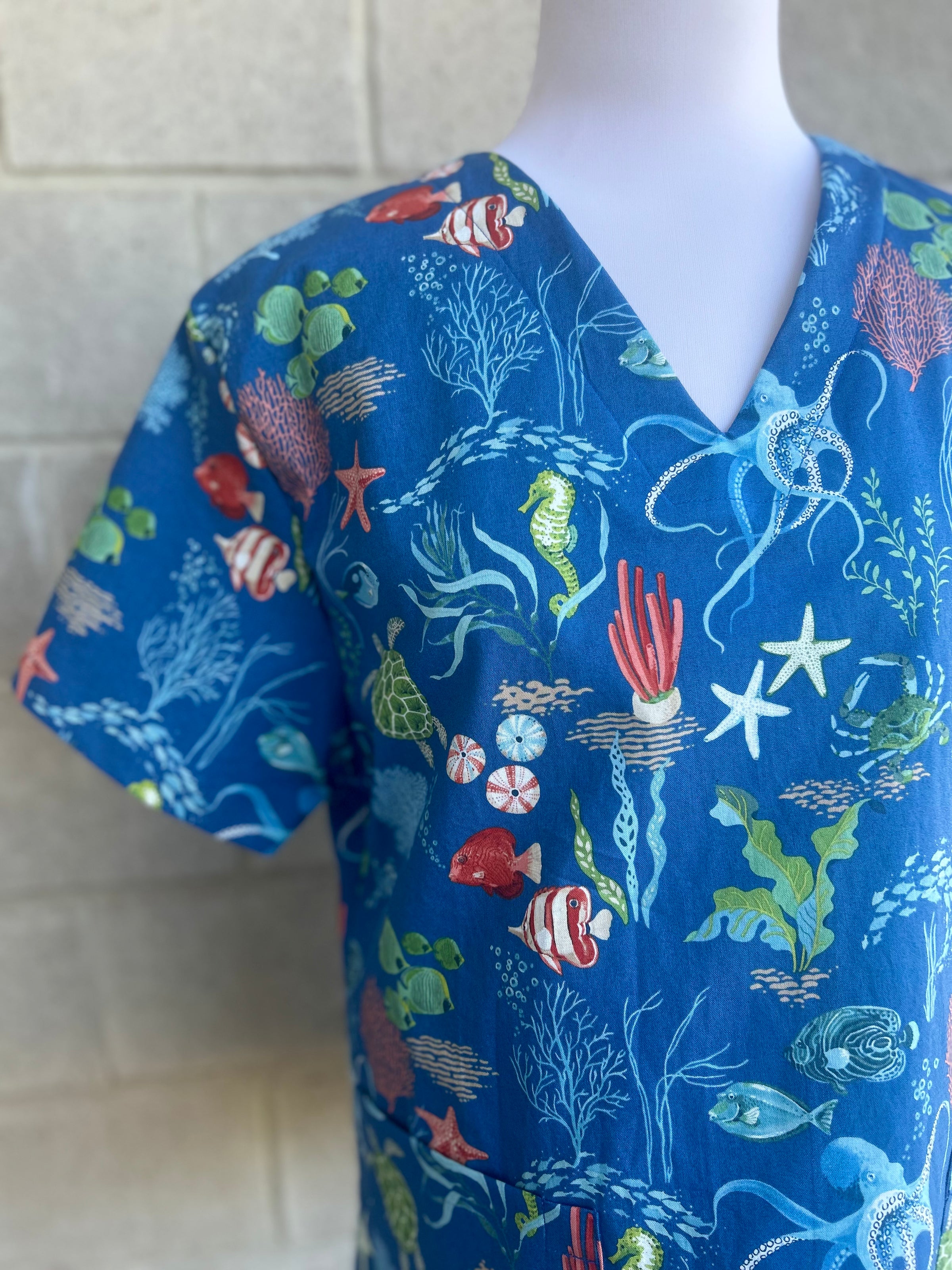 Free as the ocean Scrub Top