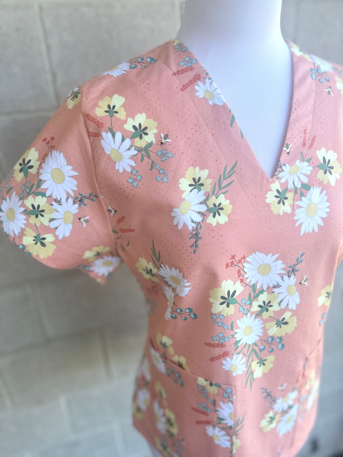 Sunshine and sweet tea scrub top (Ready made)