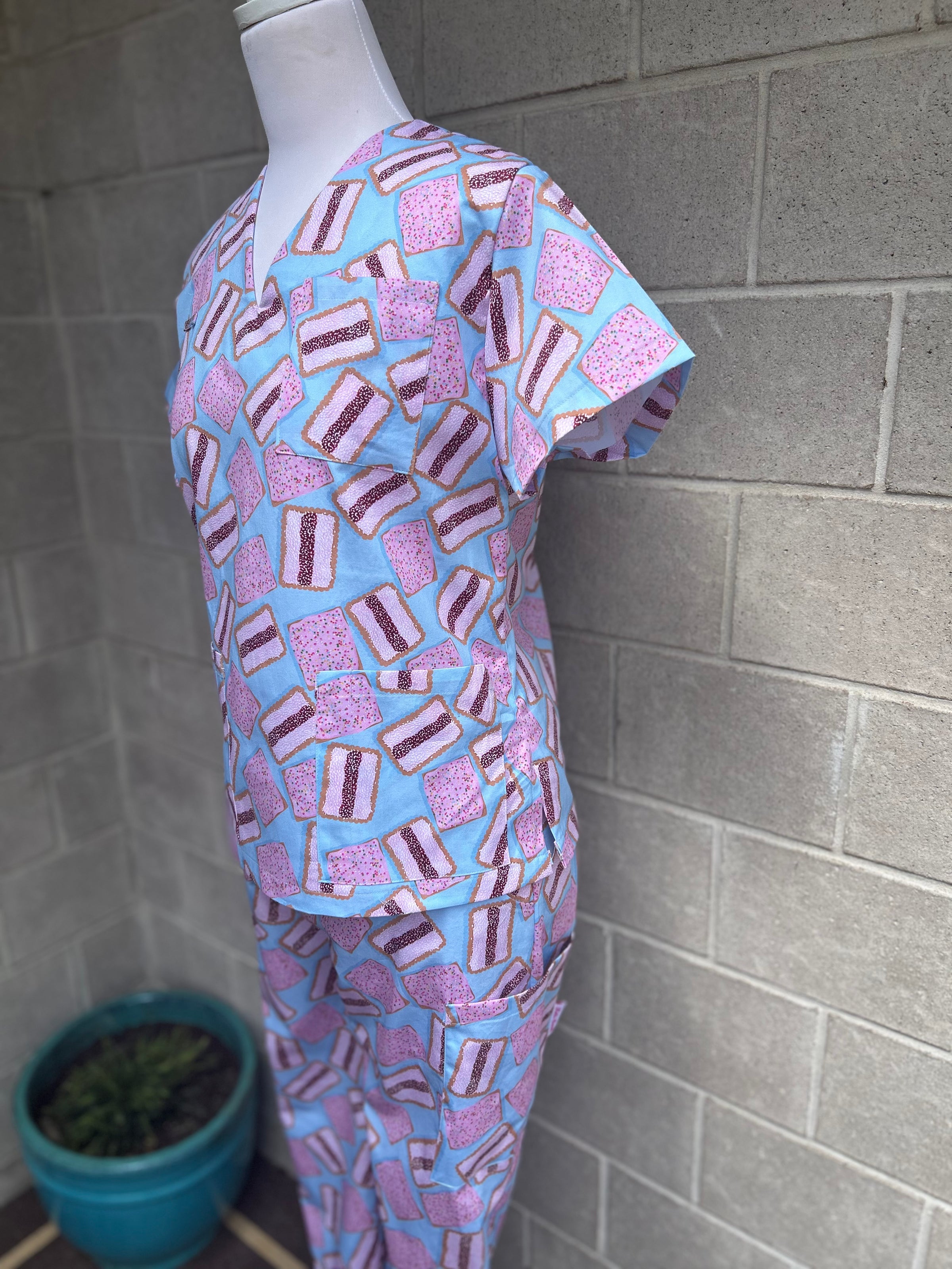 Iced vovo and sprinkle biscuit Scrub Set (Pre-order)